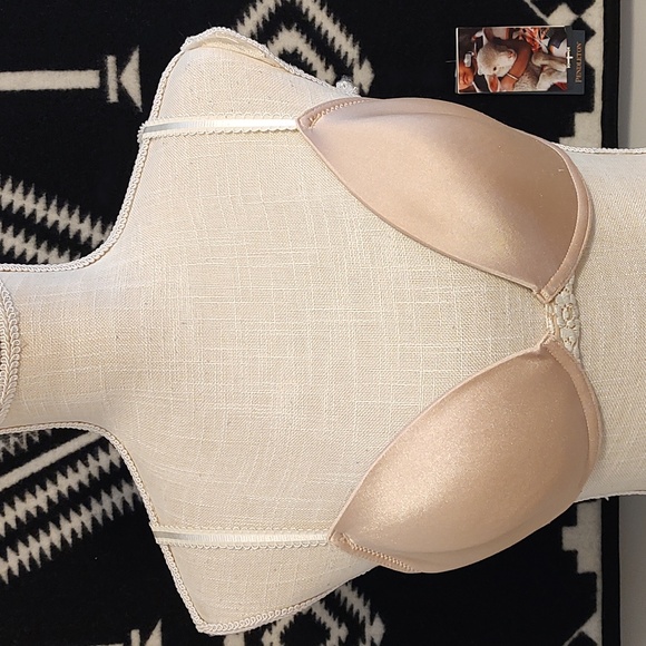 🧁 GUC Wacoal Brand Intimates Embrace Lace Minimizer Underwire Bra, Nude, 34D - Picture 3 of 9